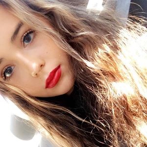 Meet your Posher, Sidney